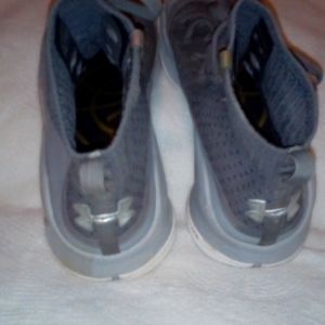 Under Armour Ayesha Curry edition, size 6.5, grey basketball shoes